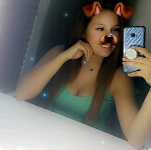 Meet your Posher, Ana